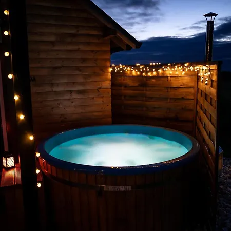 Wilcza Polana Kolo Miedzygorza Z Jacuzzi I Sauna Alpehytte