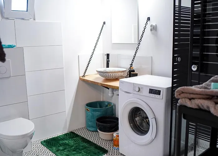 Wilcza Polana Kolo Miedzygorza Z Jacuzzi I Sauna Alpehytte